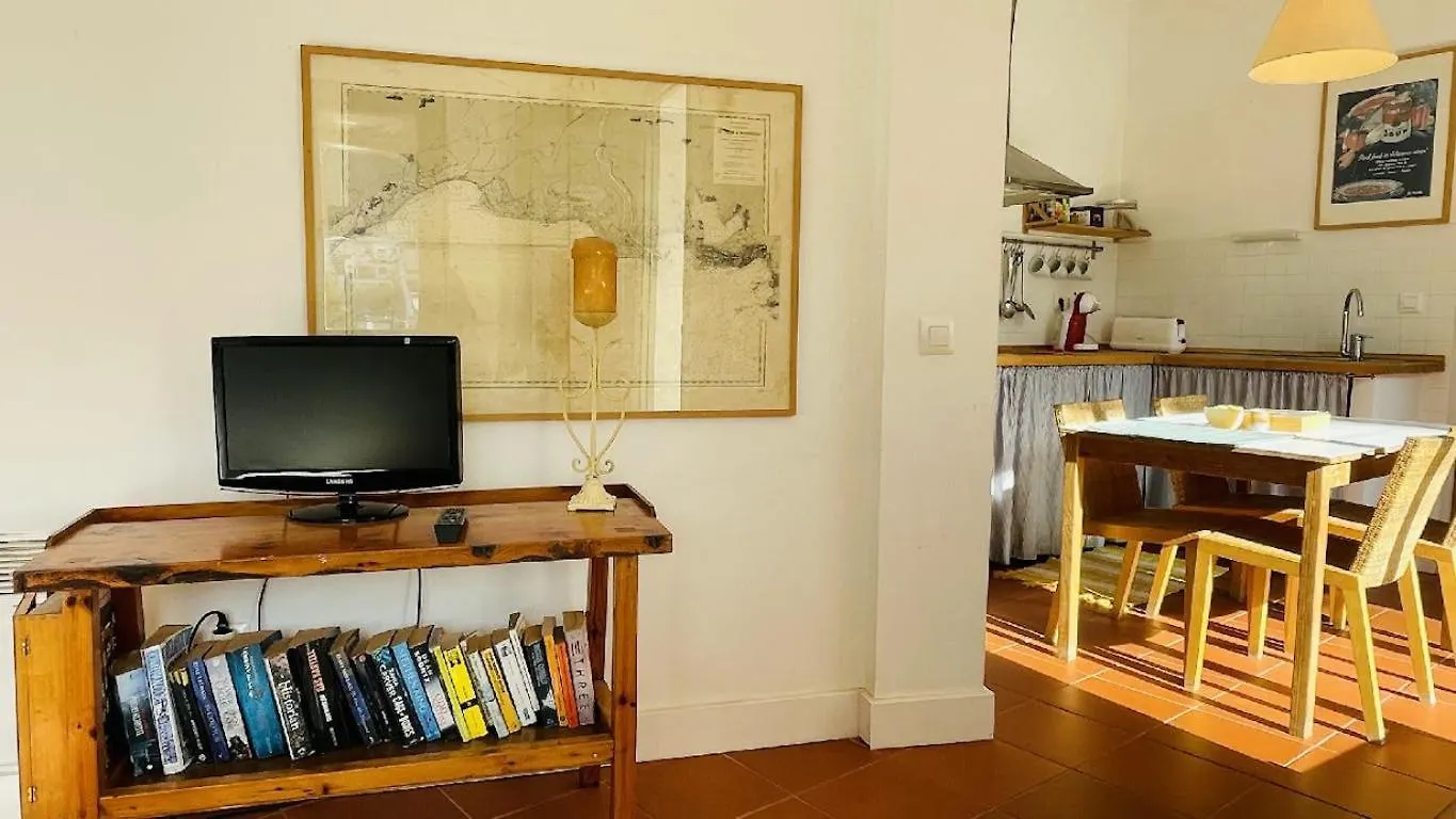Apartment T5 - Cozy Retreat 50M To Beach Garden Escape Tamariu Spain