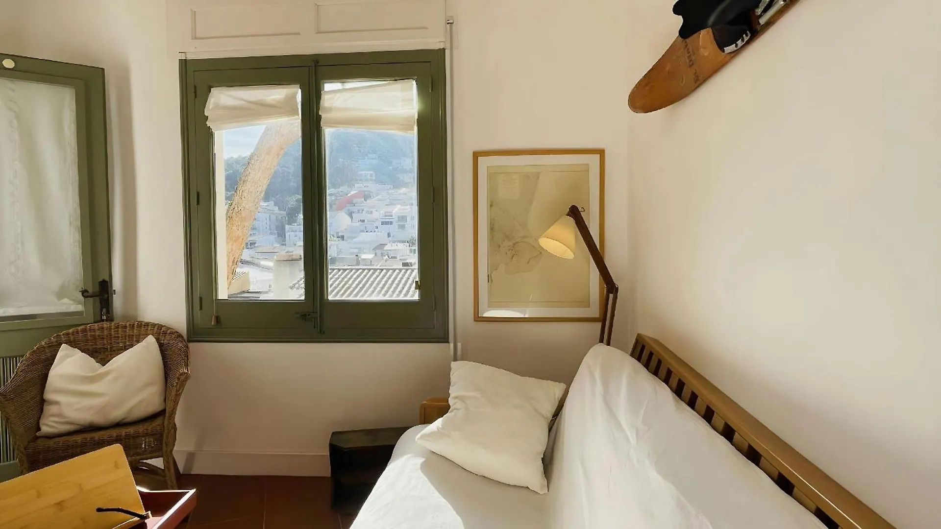 Apartment T5 - Cozy Retreat 50M To Beach Garden Escape Tamariu Spain