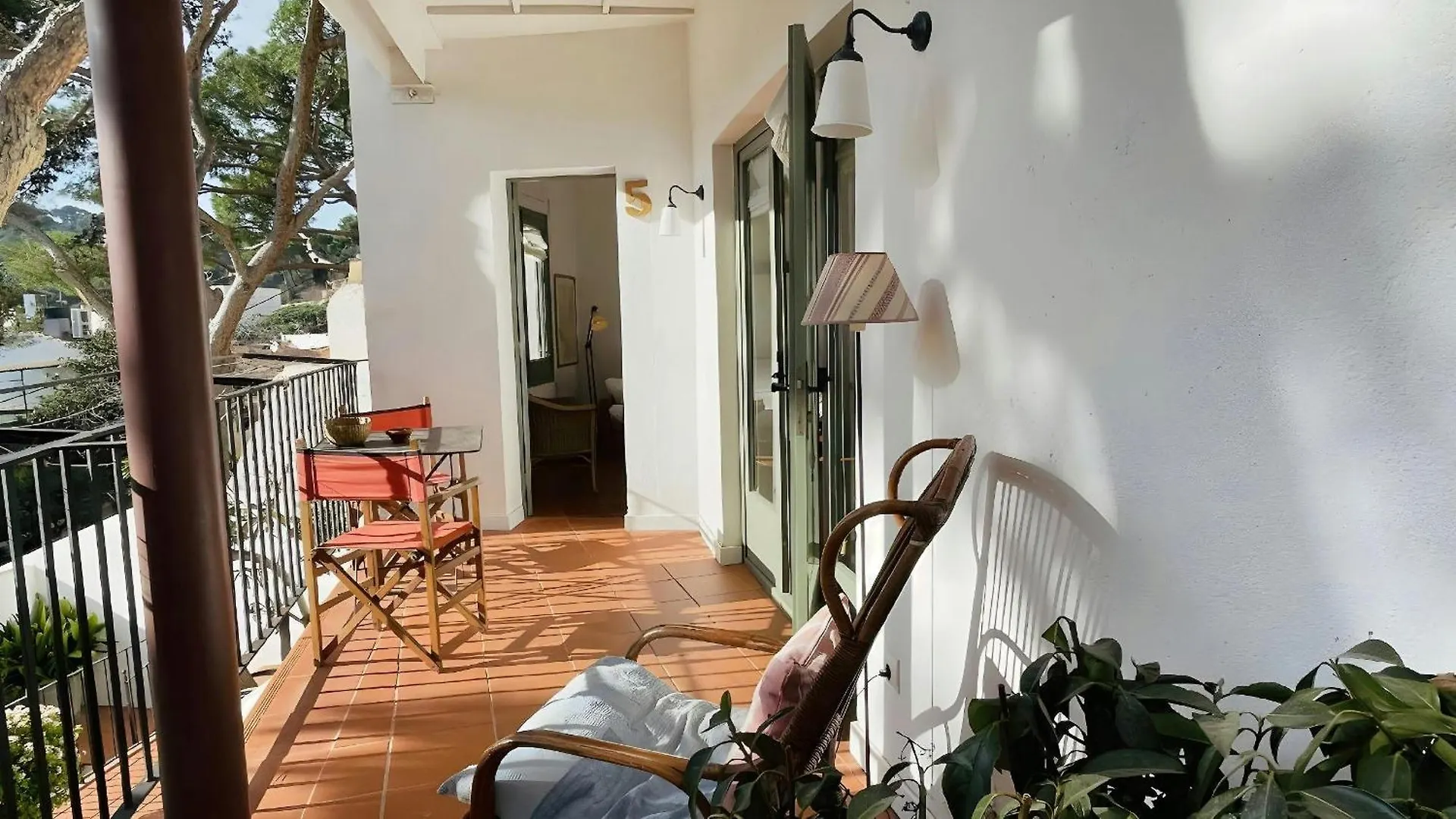 Apartment T5 - Cozy Retreat 50M To Beach Garden Escape Tamariu