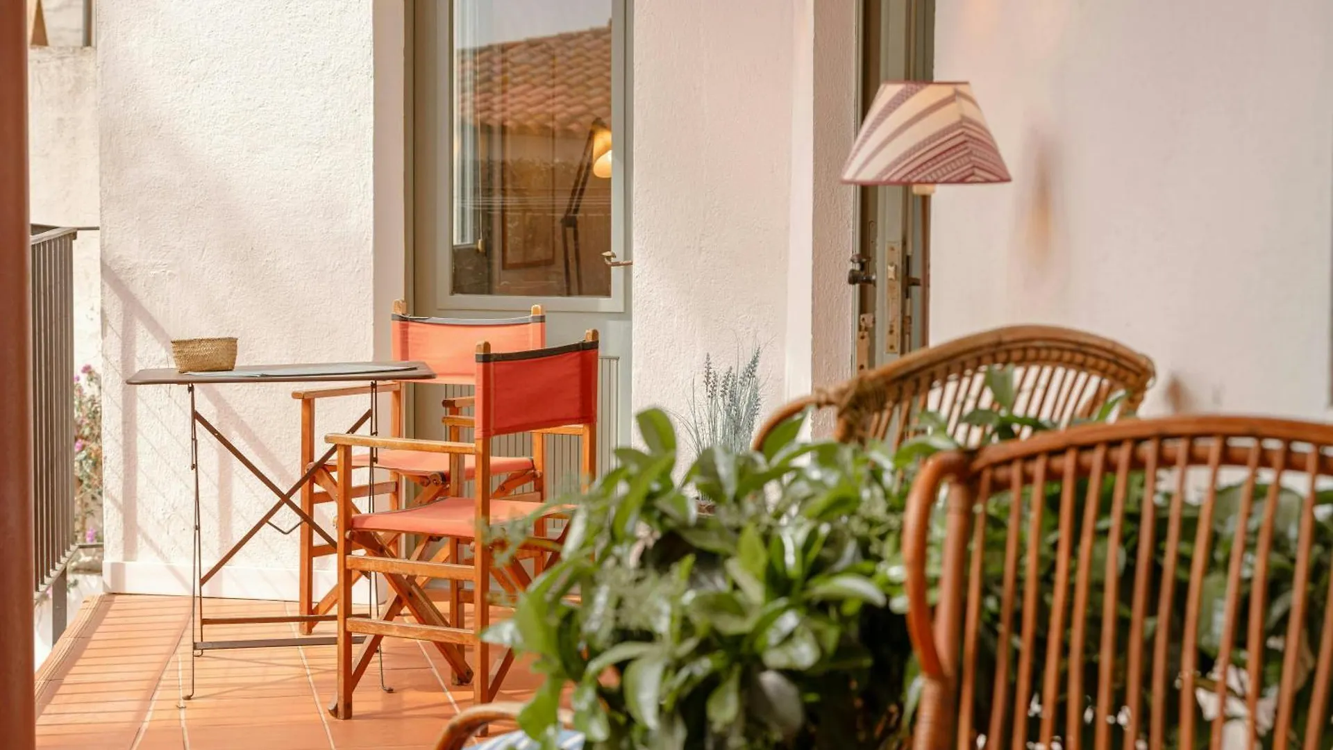 Apartment T5 - Cozy Retreat 50M To Beach Garden Escape Tamariu Spain