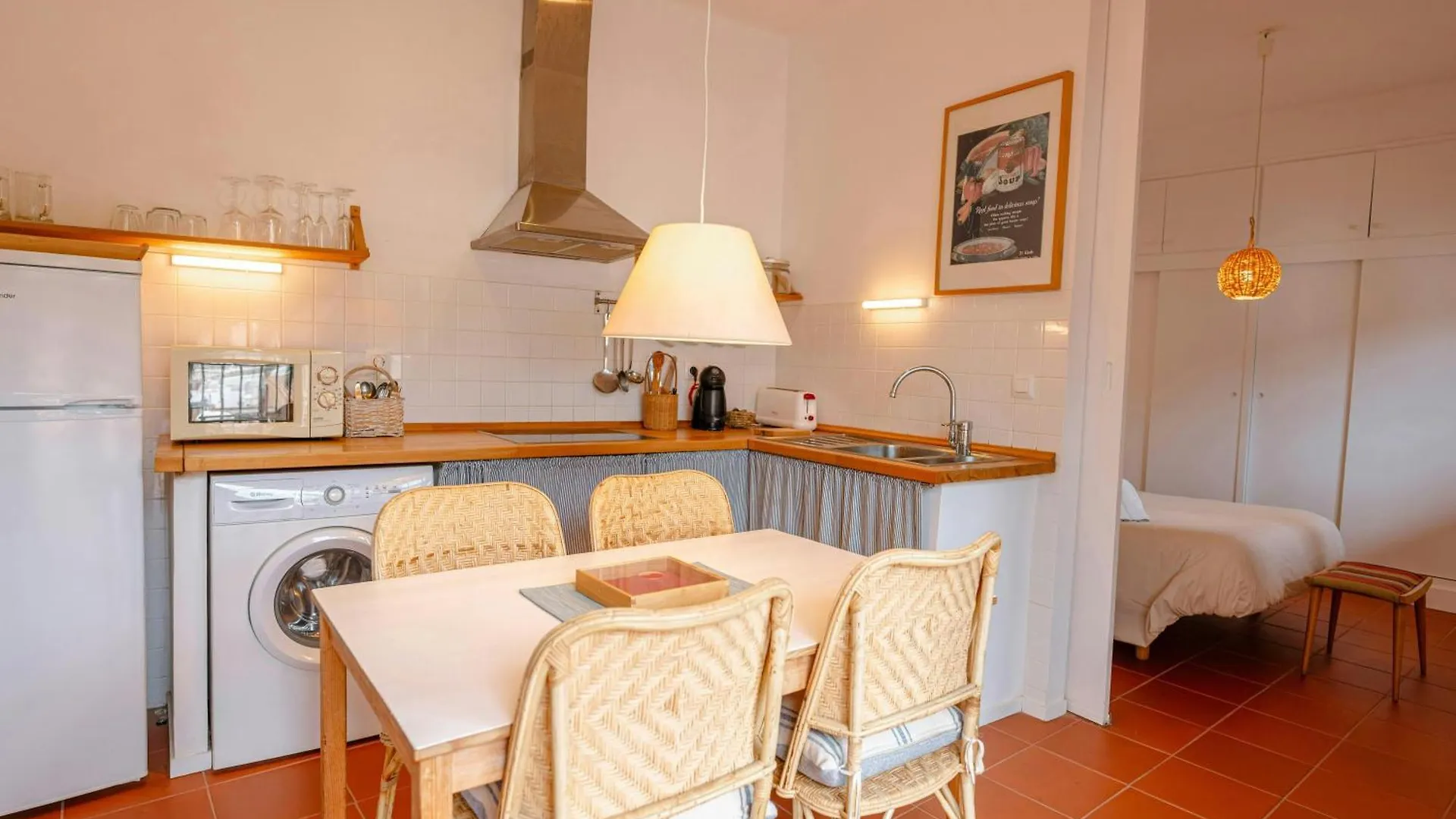 Apartment T5 - Cozy Retreat 50M To Beach Garden Escape Tamariu Spain